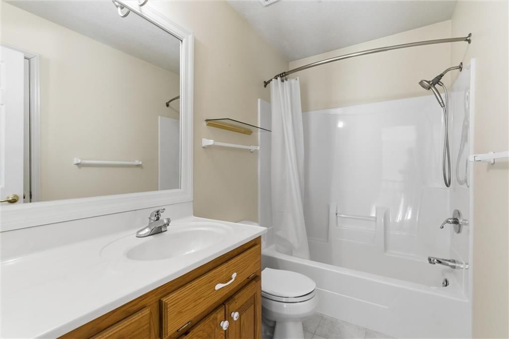 1033 Oxford Court — photo 35