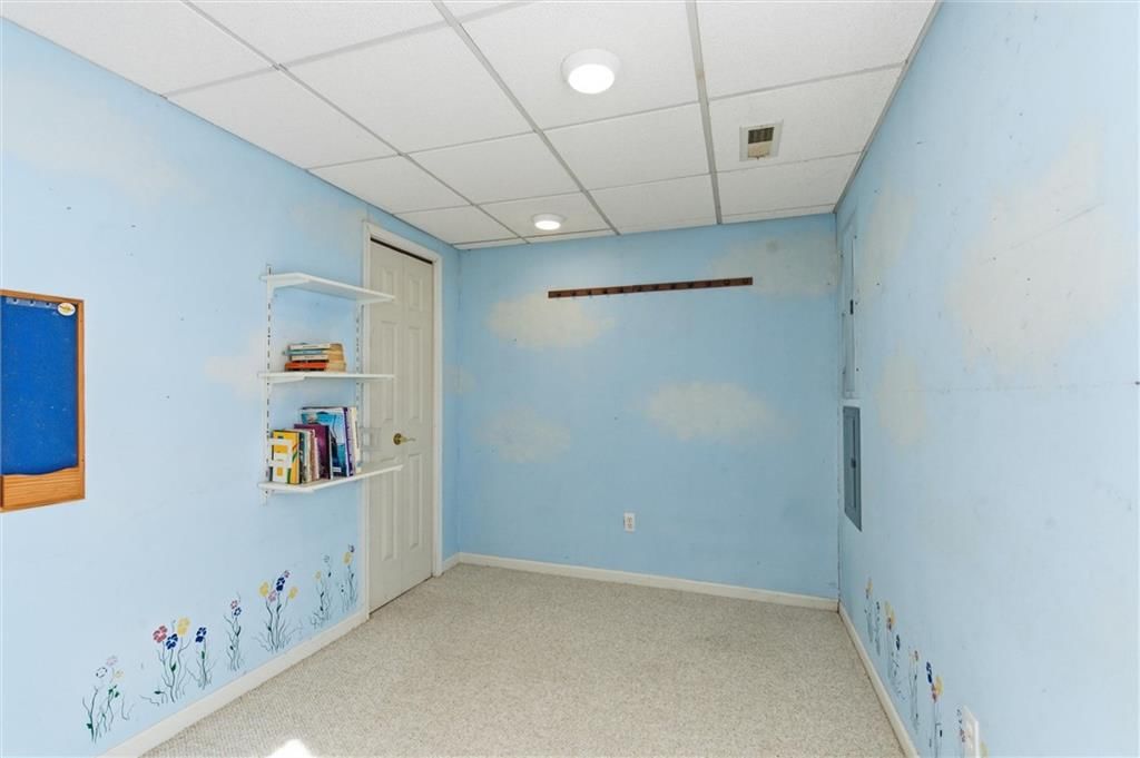 1033 Oxford Court — photo 36