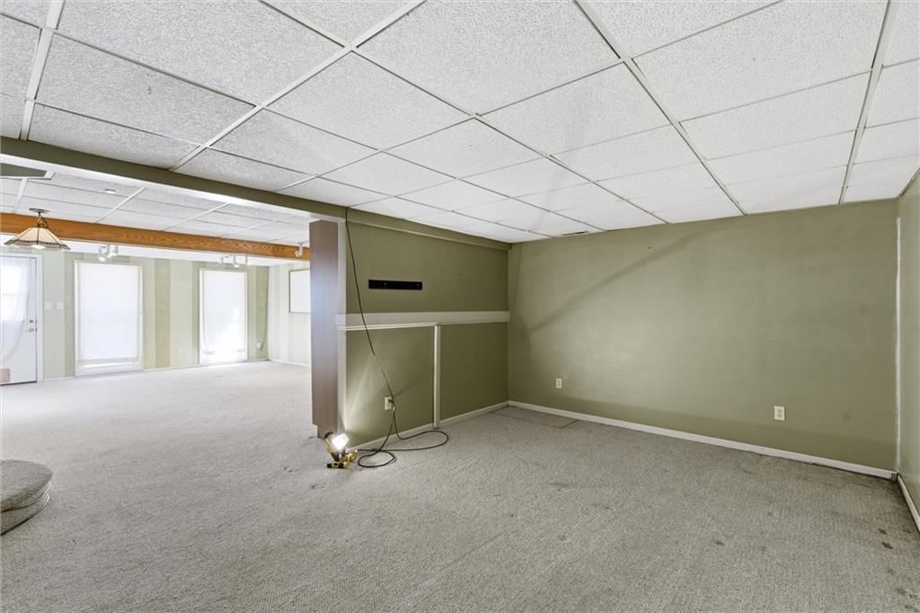 1033 Oxford Court — photo 39