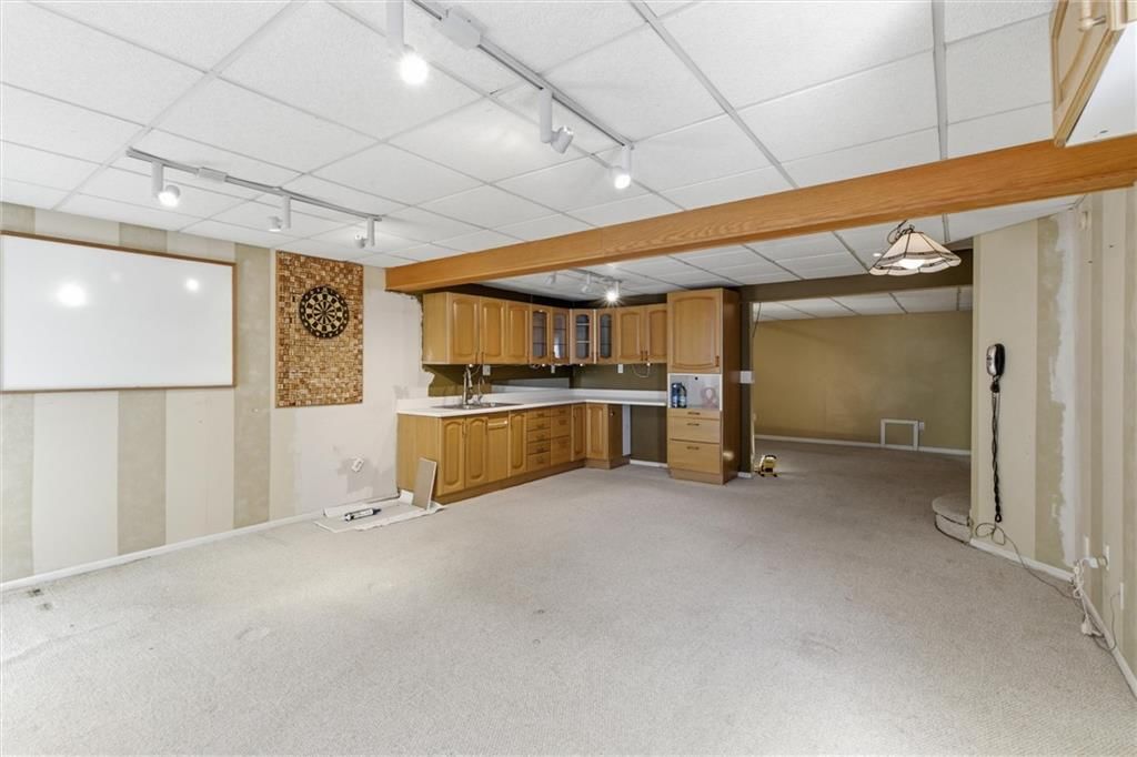 1033 Oxford Court — photo 41