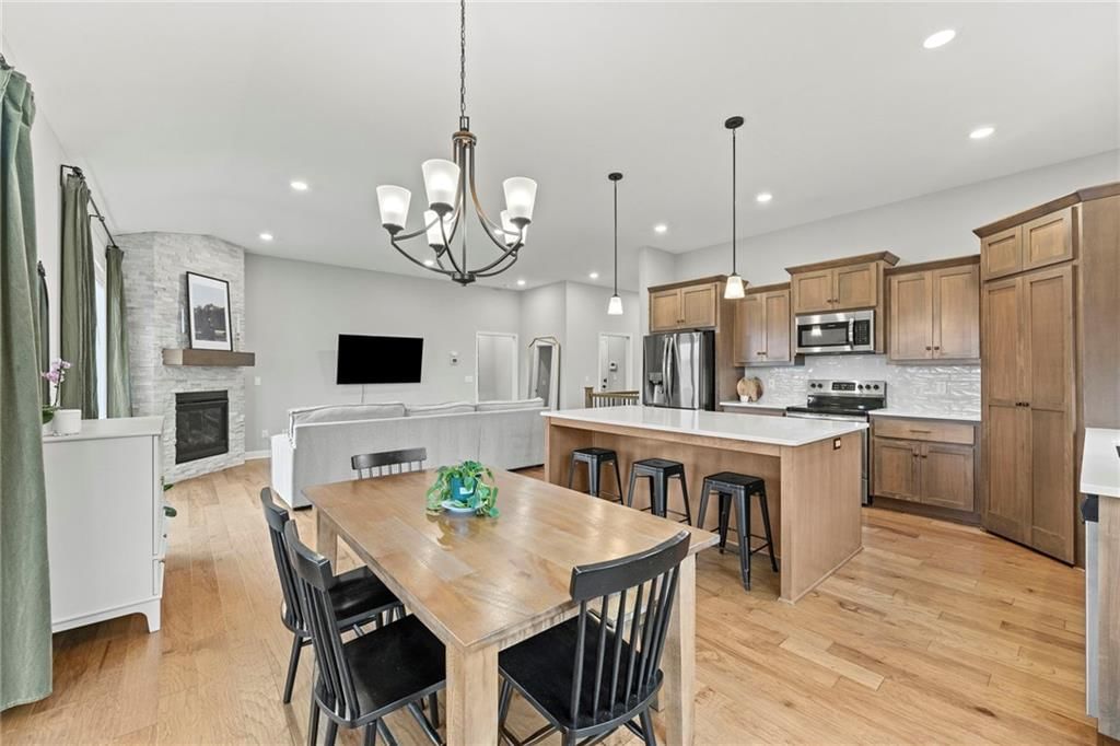 140 Briar Valley Lane — photo 4