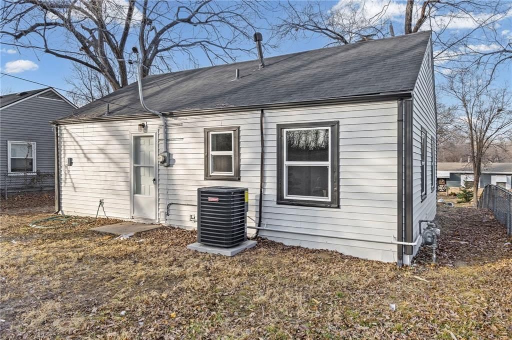 4917 Locust Avenue — photo 20