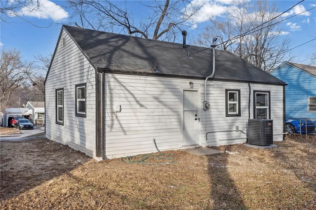 4917 Locust Avenue — photo 21