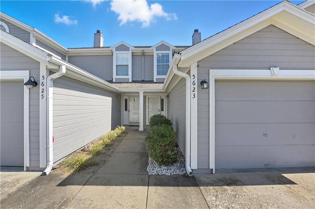 5623 NW Sunrise Meadow Circle, Lee's Summit, MO