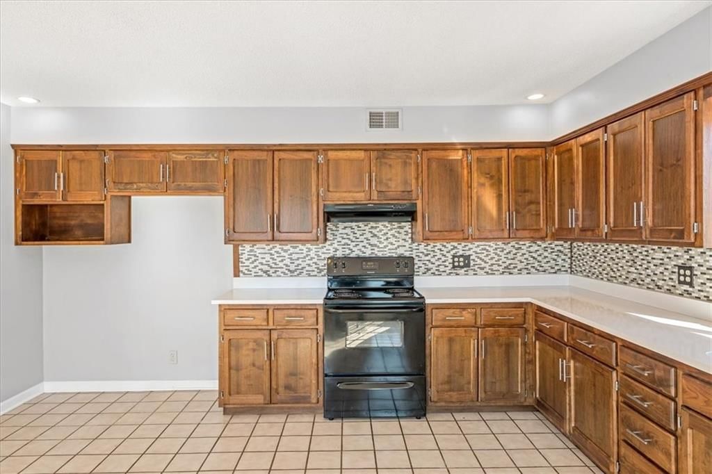 6835 NW 136th Street — photo 16