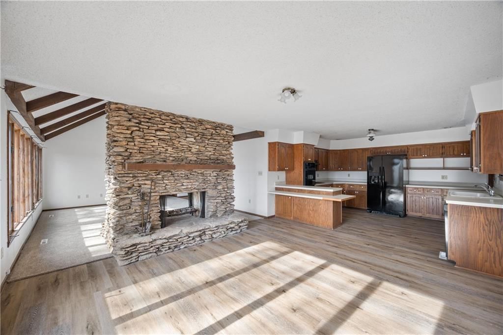603 Lakeside Court — photo 9
