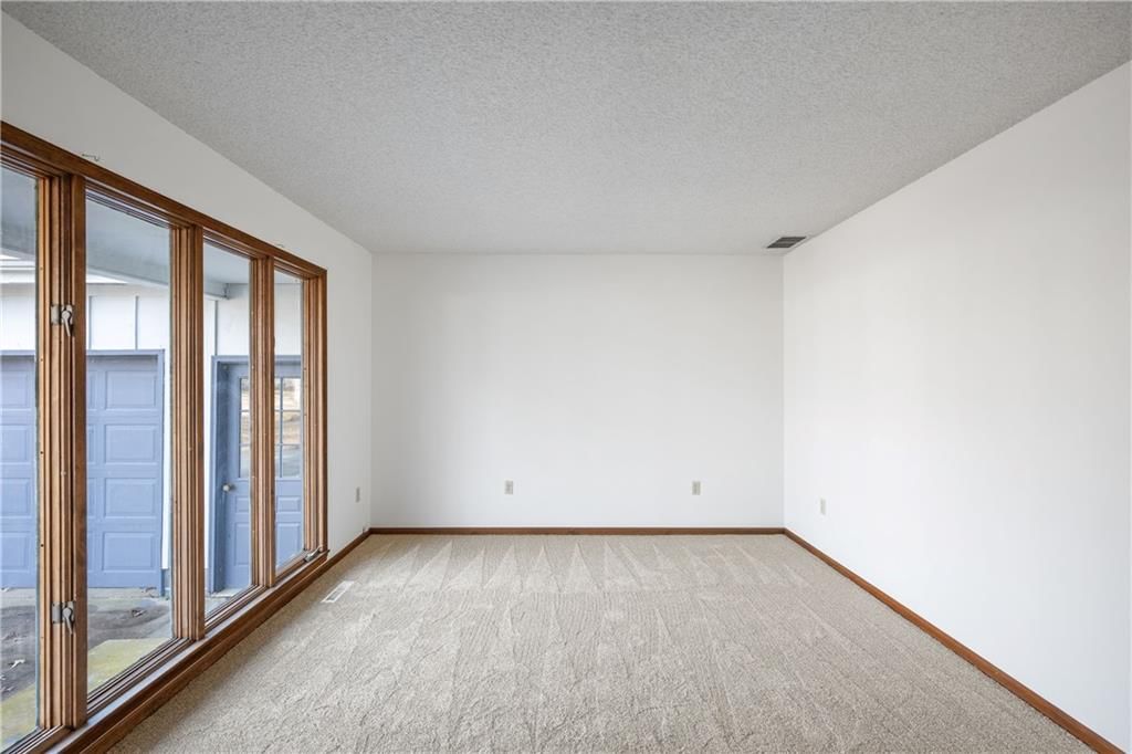 603 Lakeside Court — photo 15