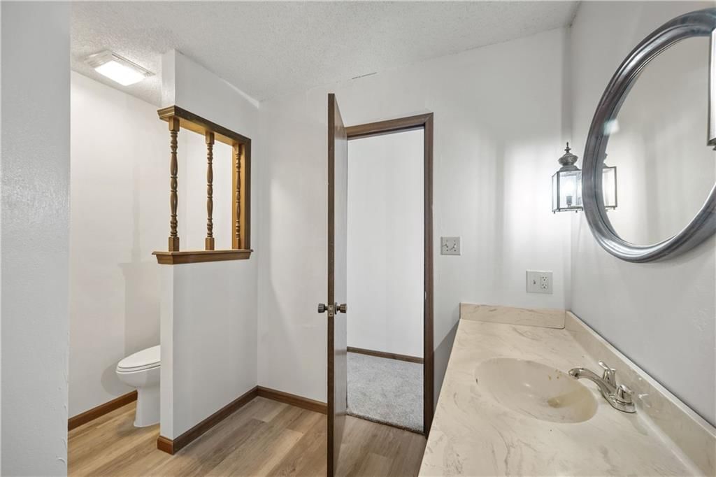 603 Lakeside Court — photo 17