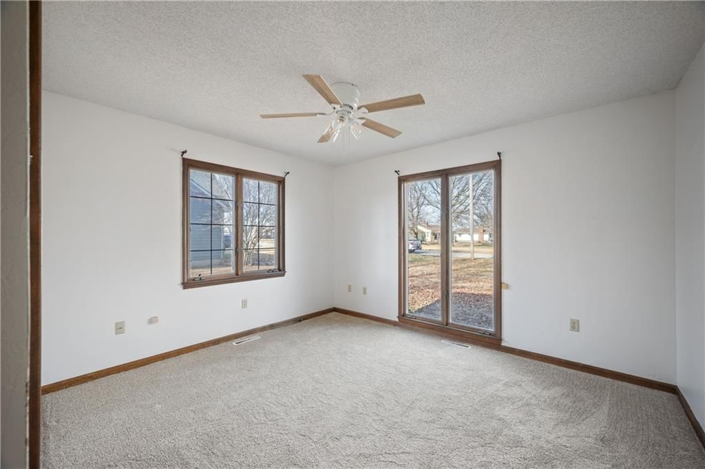 603 Lakeside Court — photo 20