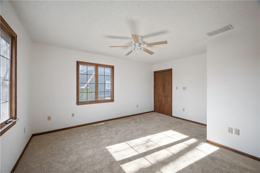603 Lakeside Court — photo 22