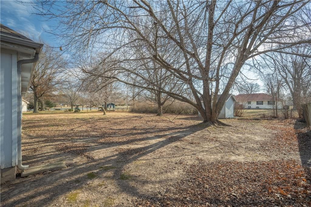 603 Lakeside Court — photo 29