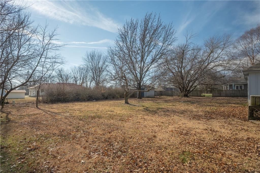 603 Lakeside Court — photo 31