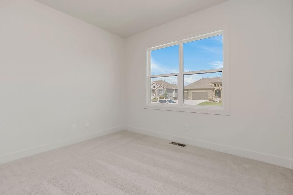 15637 W 165th Street — photo 21