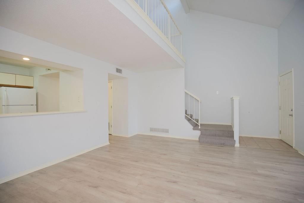 8757 W 106th Terrace — photo 5