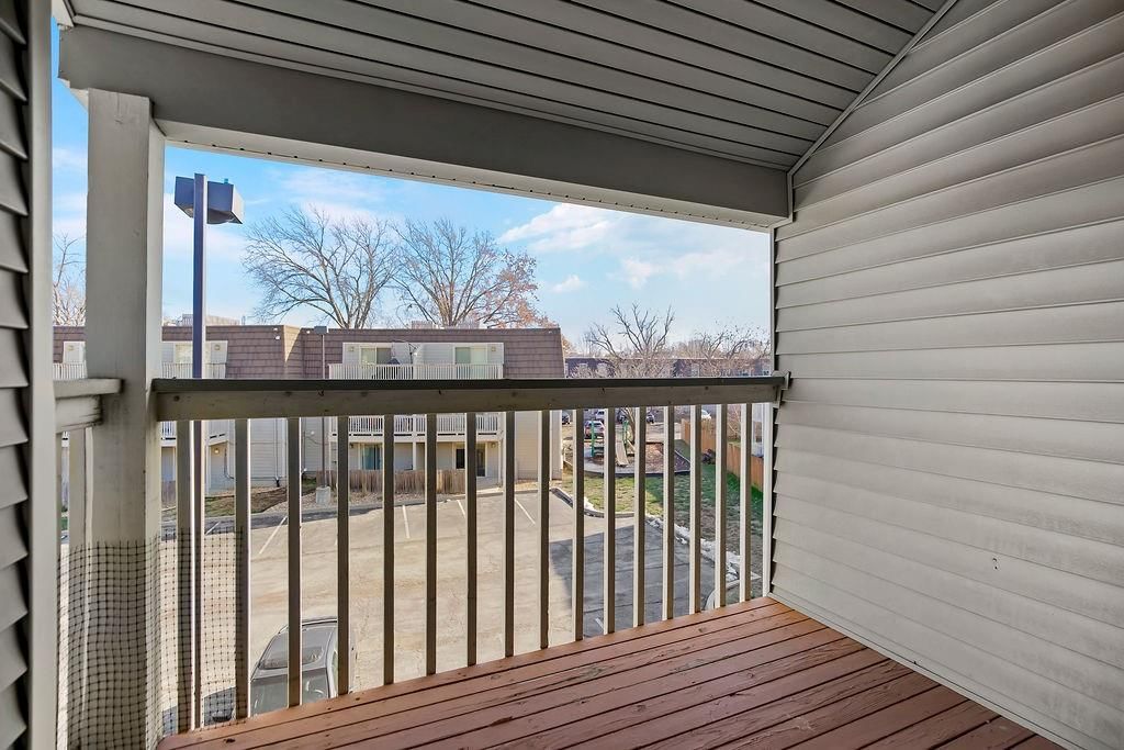 8757 W 106th Terrace — photo 13