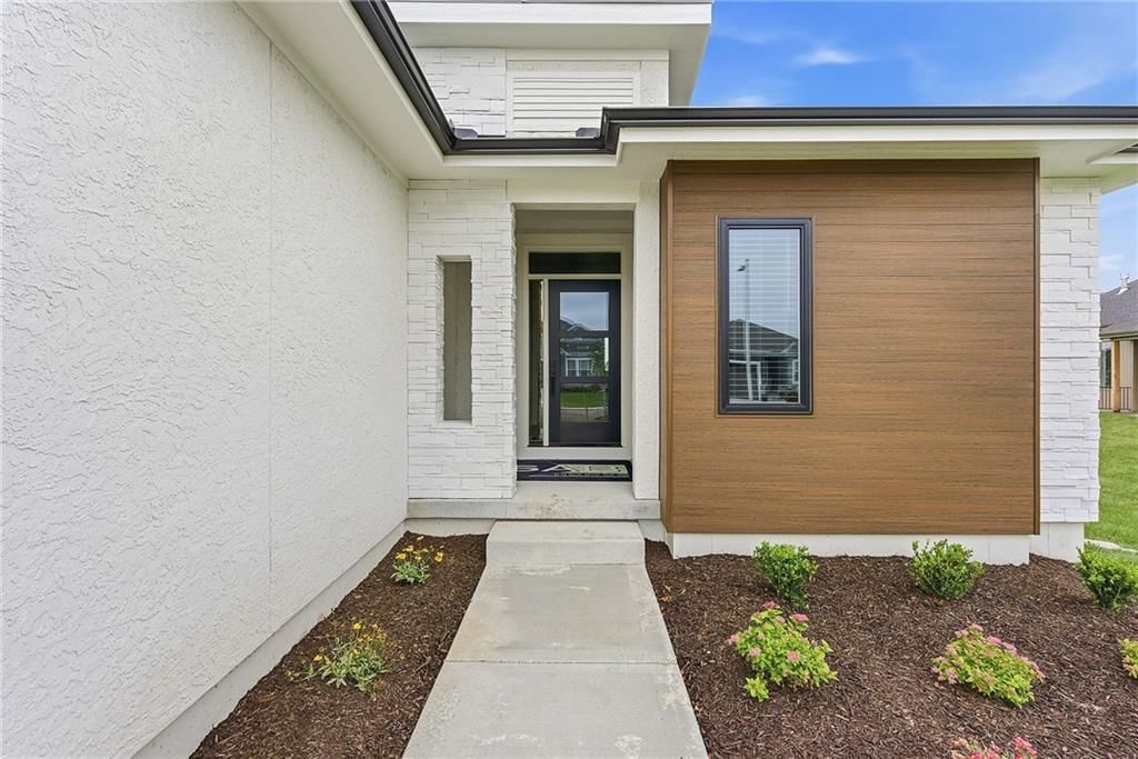 17356 S Kaw Street — photo 2