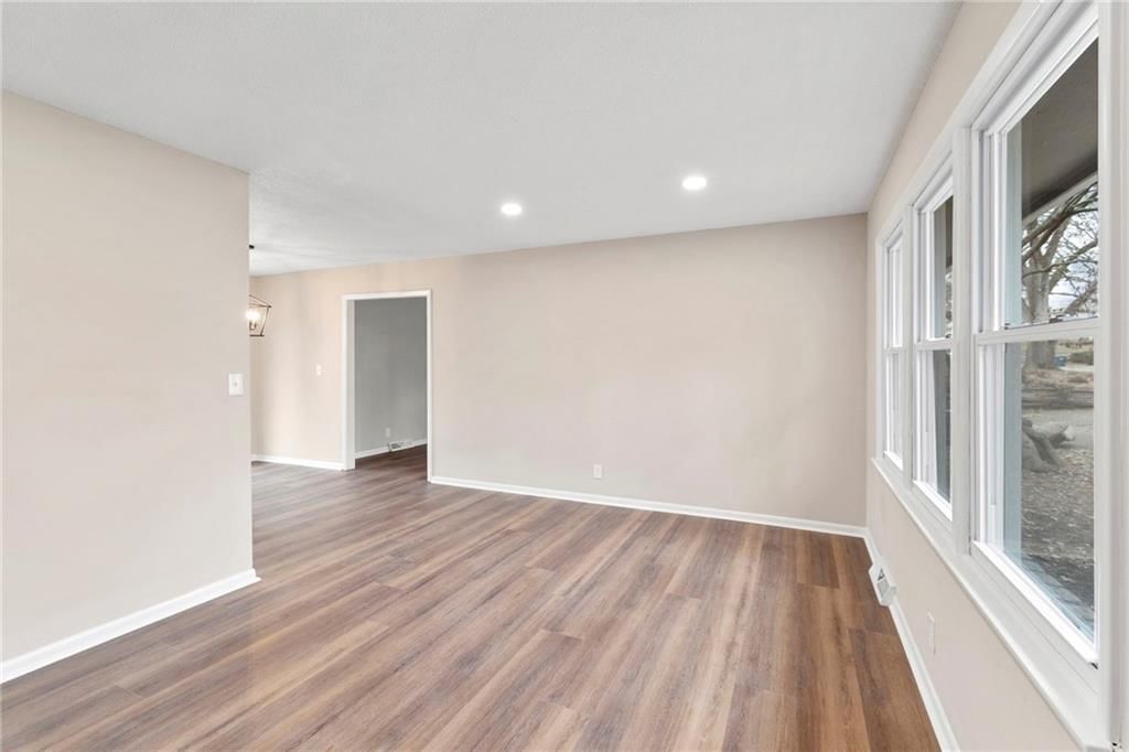 805 Howard Lane — photo 7