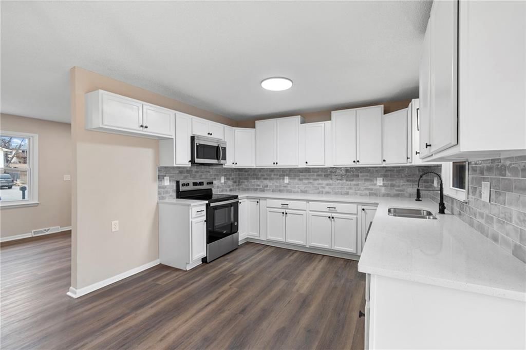 805 Howard Lane — photo 11