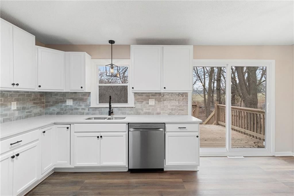 805 Howard Lane — photo 12