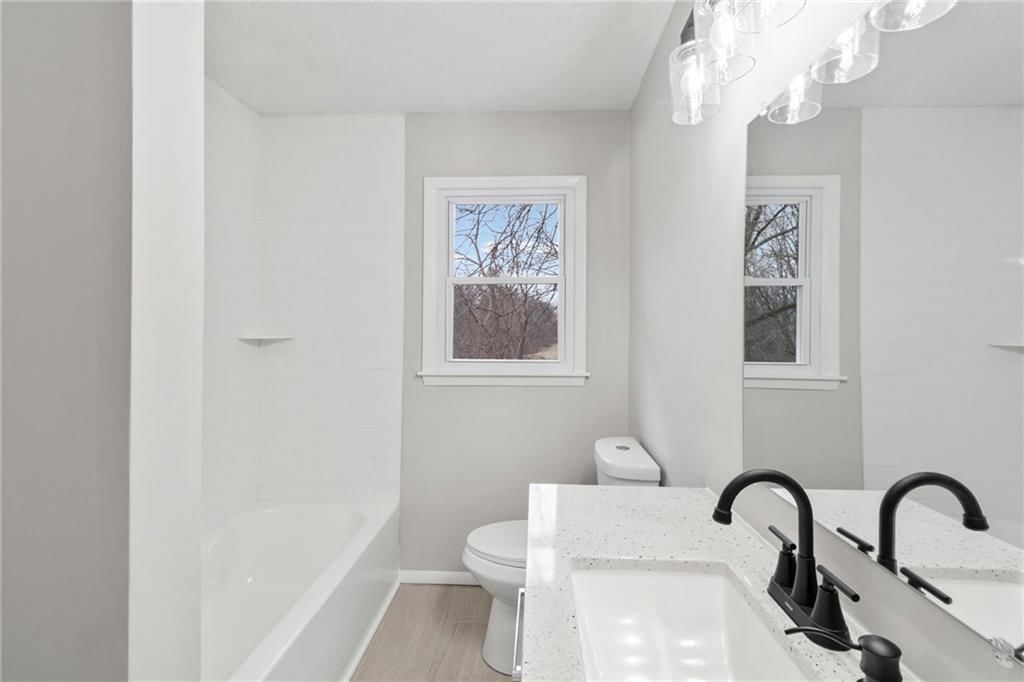 805 Howard Lane — photo 16