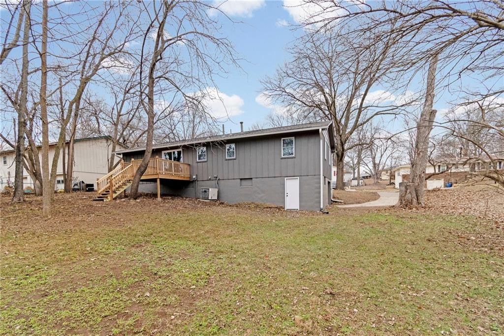 805 Howard Lane — photo 29