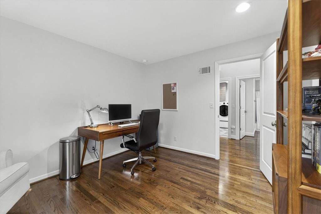 9815 Belinder Road — photo 35