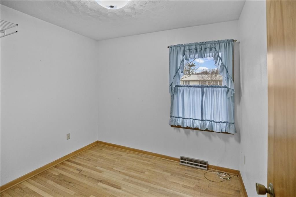 710 Kitty Street — photo 12