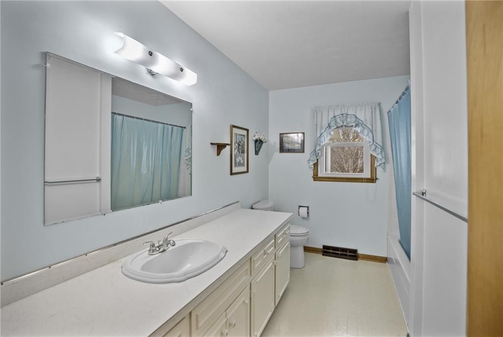 710 Kitty Street — photo 14
