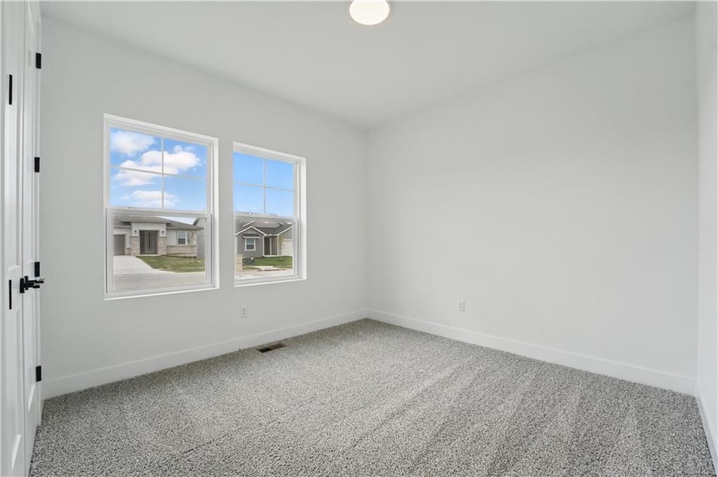 1432 N 162nd Terrace — photo 3