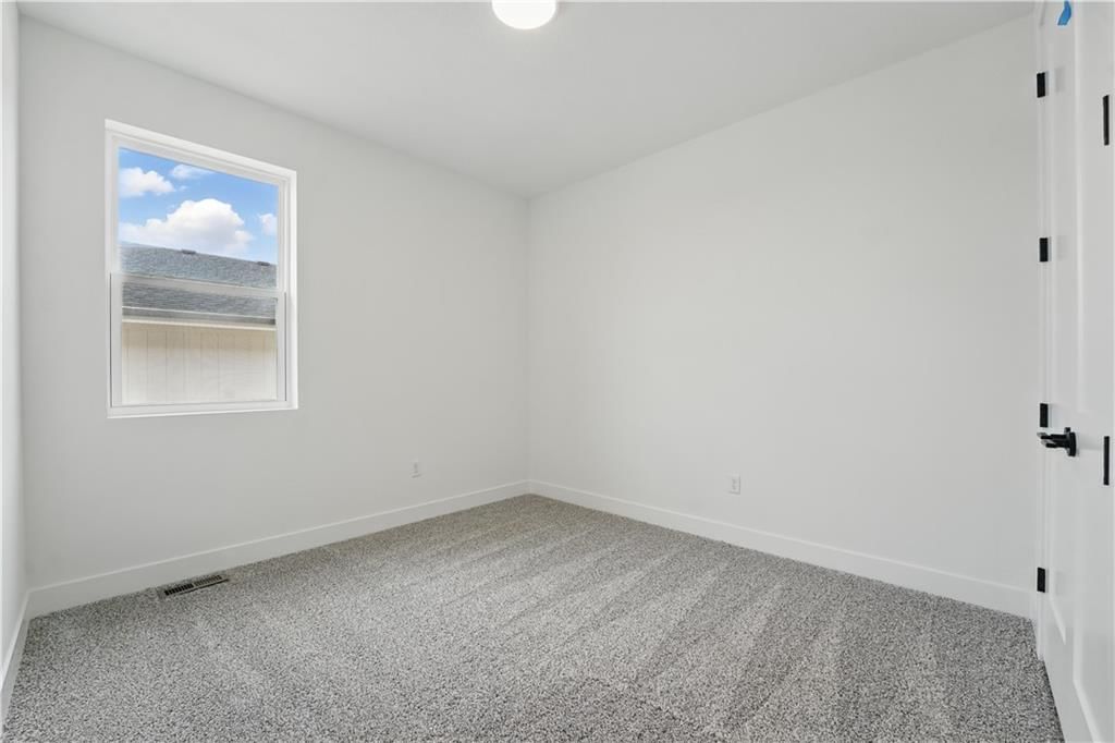 1432 N 162nd Terrace — photo 6