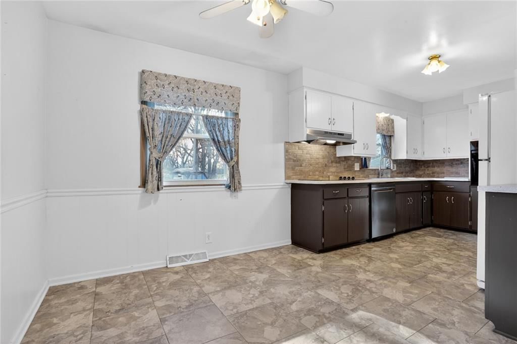 301 HARGIS Lane — photo 4