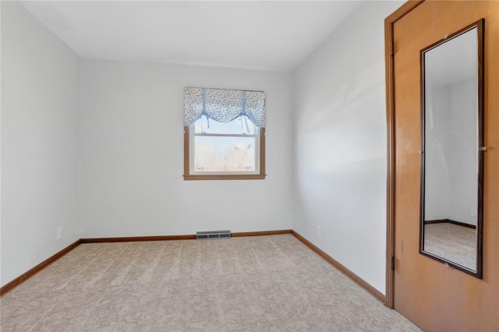 301 HARGIS Lane — photo 8