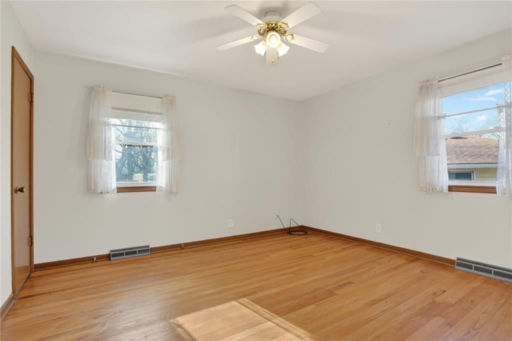 301 HARGIS Lane — photo 9