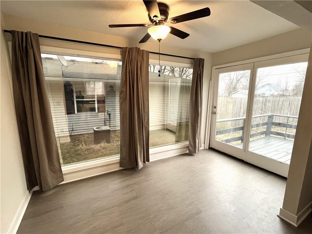 726 E 4th Street — photo 1