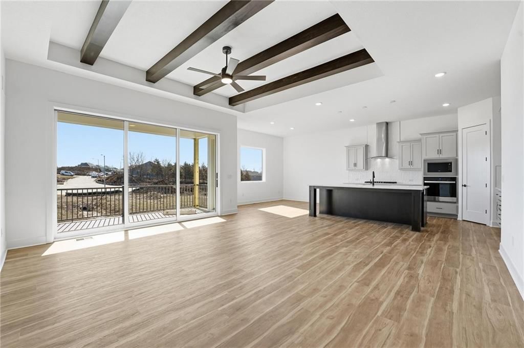 1599 Grayhawk Drive — photo 2