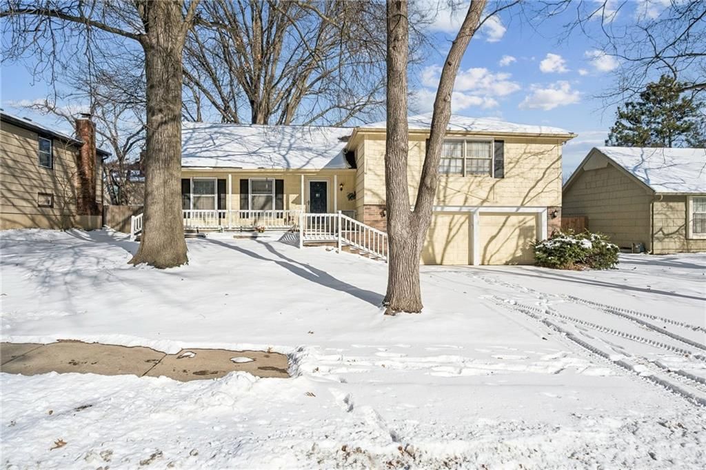 10928 W 91ST Street, Overland Park, KS