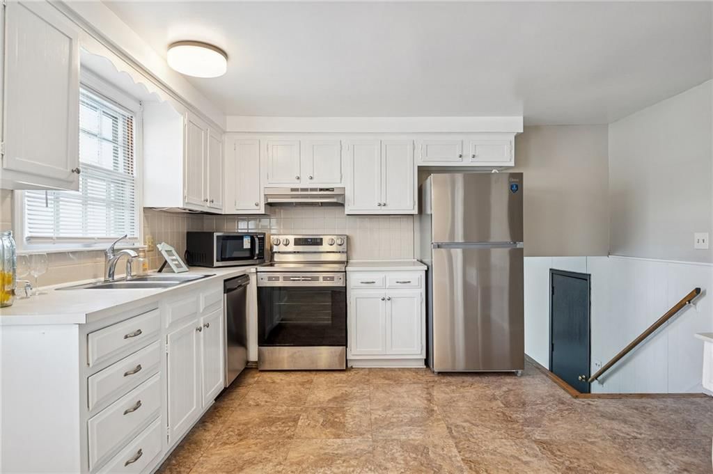 10928 W 91ST Street — photo 11