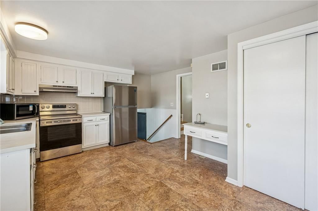 10928 W 91ST Street — photo 13