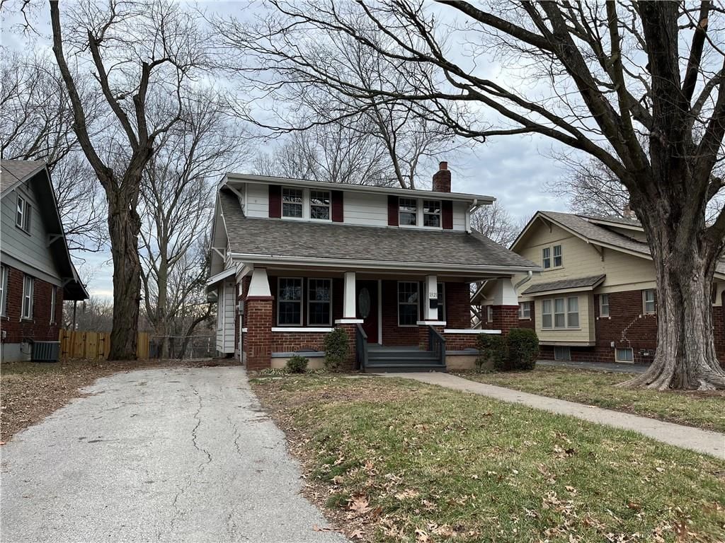 1321 W College Street — photo 2