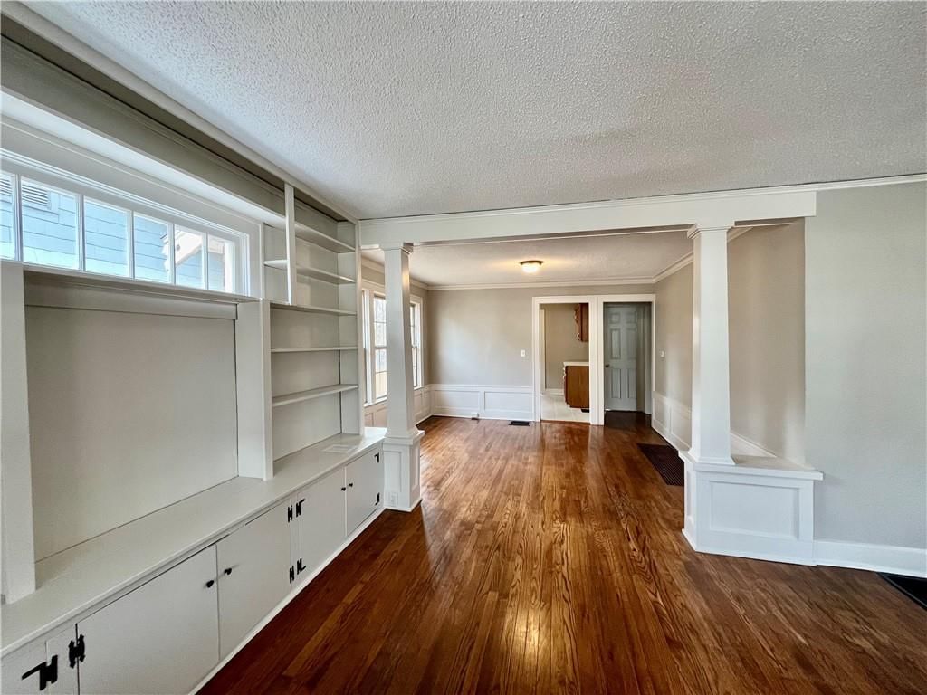 1321 W College Street — photo 10