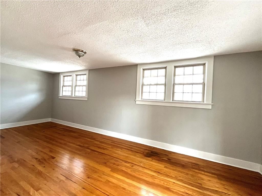 1321 W College Street — photo 25