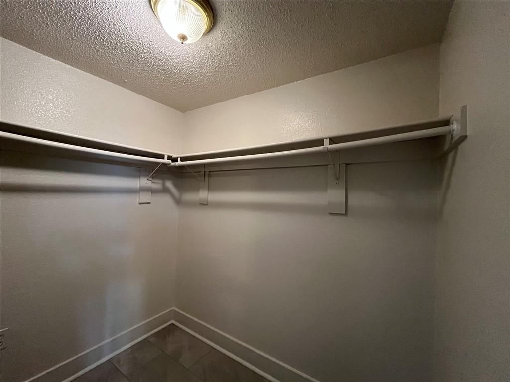 1321 W College Street — photo 37