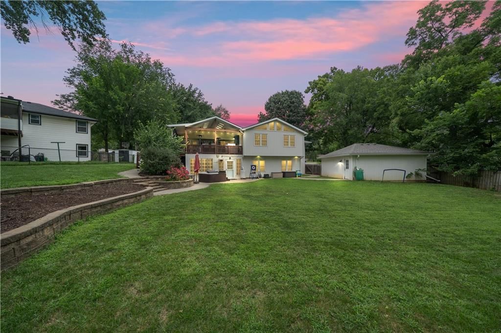 7623 W 52ND Street, Overland Park, KS
