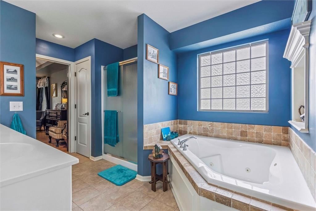 10918 N Richmond Avenue — photo 15