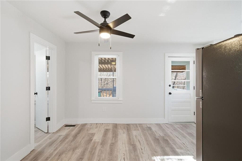 5357 N Bennington Avenue — photo 10