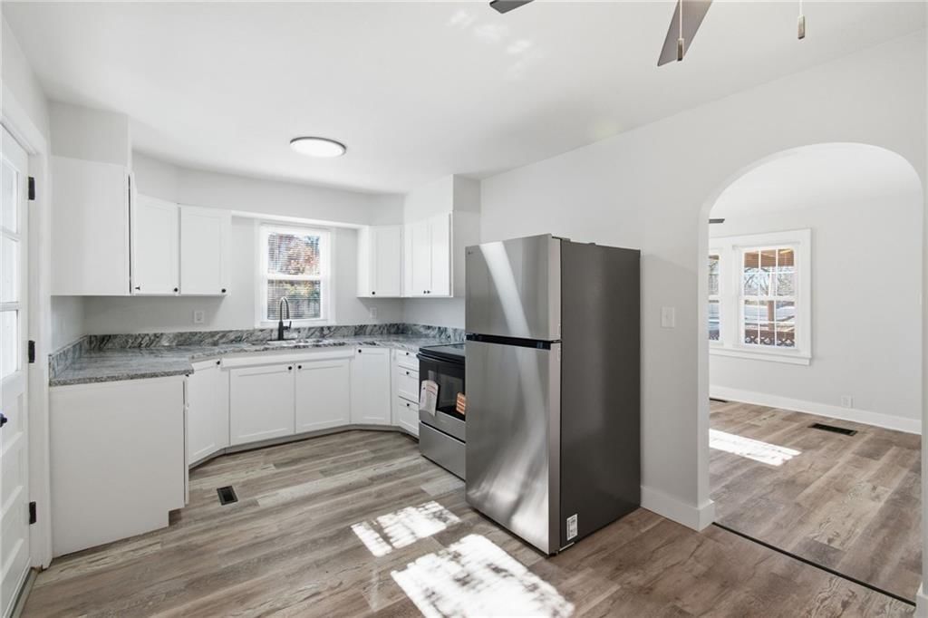 5357 N Bennington Avenue — photo 12