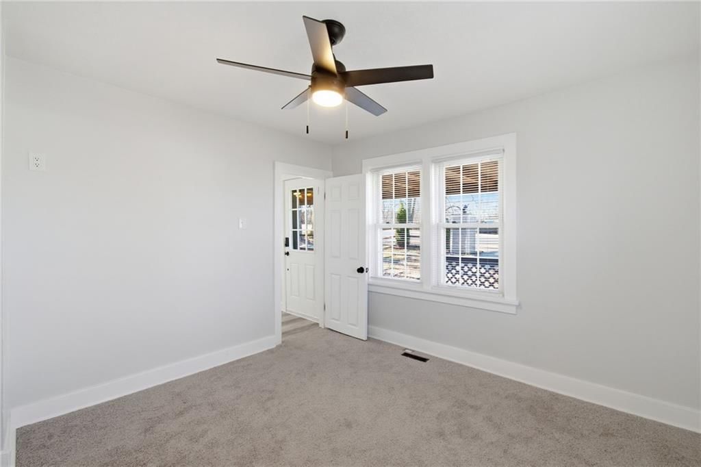 5357 N Bennington Avenue — photo 18
