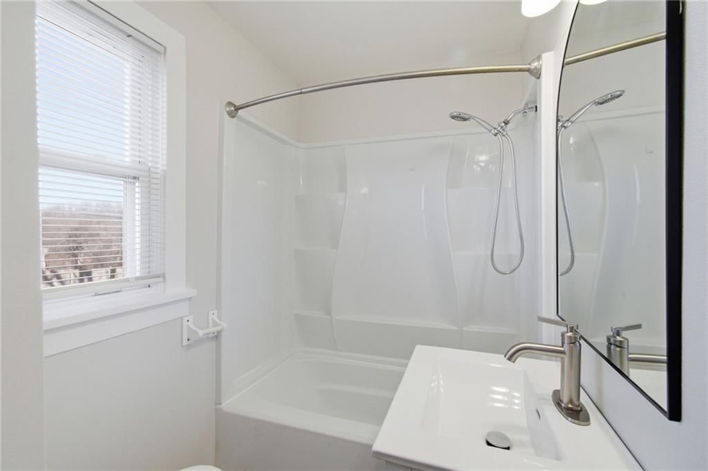 5357 N Bennington Avenue — photo 19