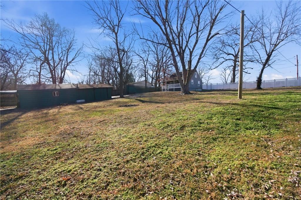 5357 N Bennington Avenue — photo 31