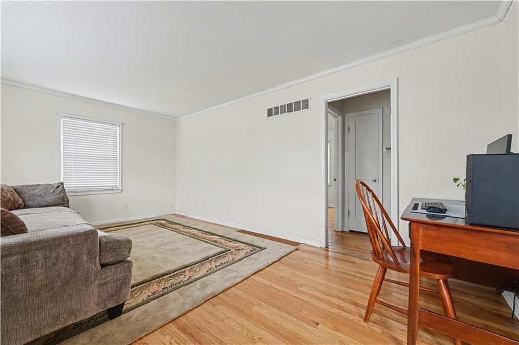 5440 Cedar Street — photo 4